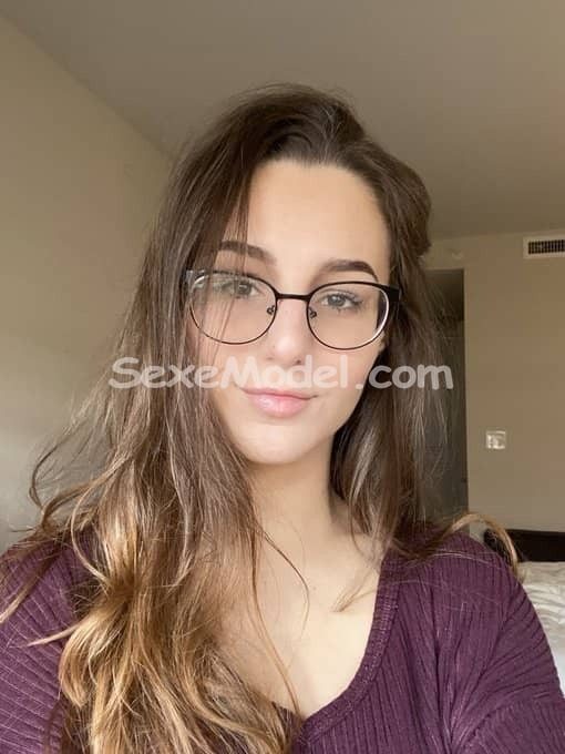 Jocelyne showcam escort Royan