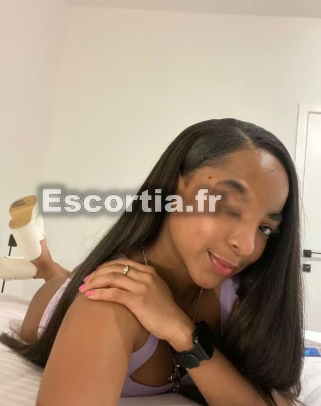 Mia 2x100 escort Saint-malo