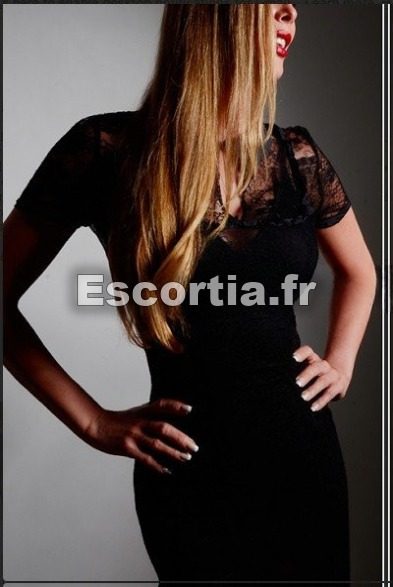 Emily escort Cannes