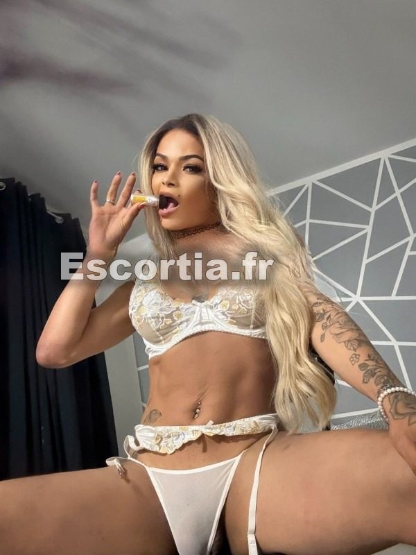 ACTIF 21 cm STAR PORN escort Avignon