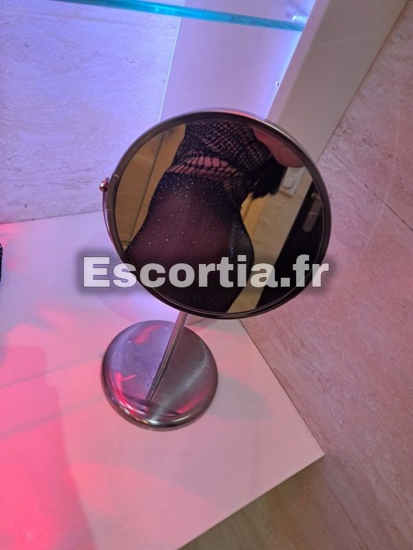 Aldhanna escort Gentilly