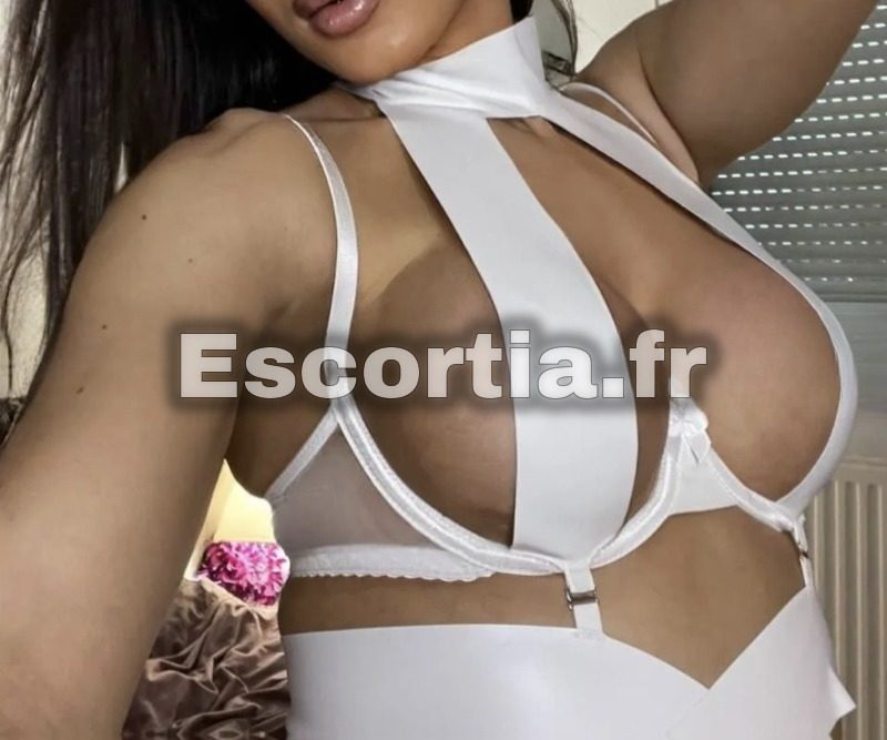 Sabrinna 80 photo 2