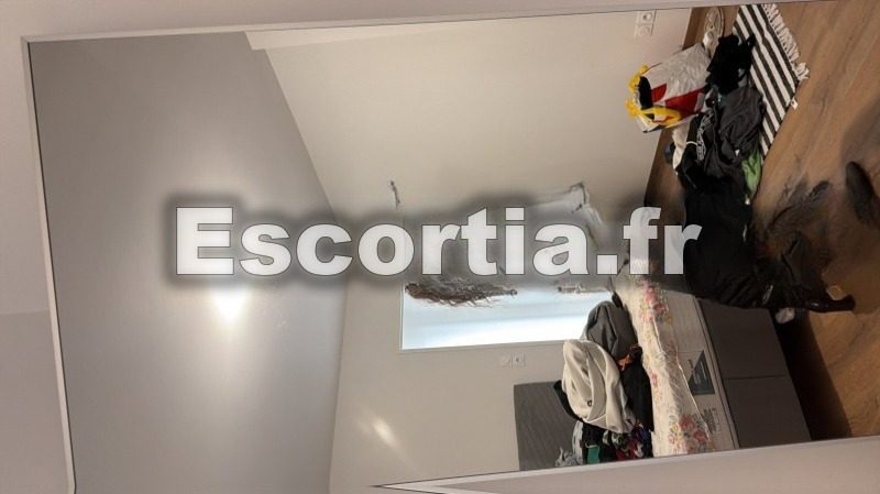 Chiara 17c photo 3