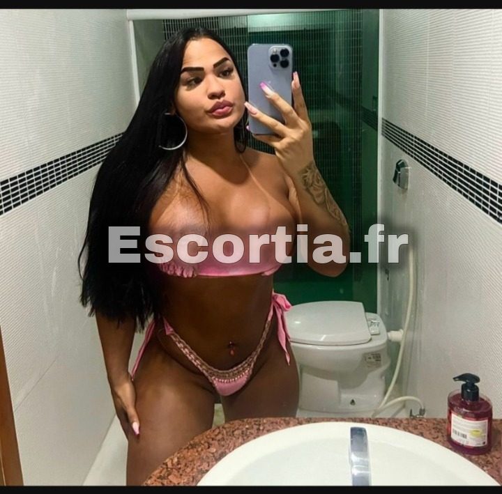 Nicollebresilliene photo 3