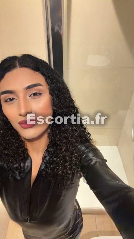 Yasmin19ans escort Saint-Étienne