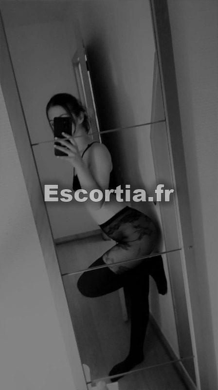 Alyne photo 5