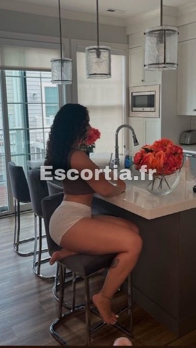 Nadlova 98 escort Mandelieu-la-Napoule