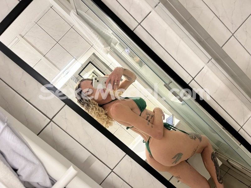 Emilly escort Valenciennes