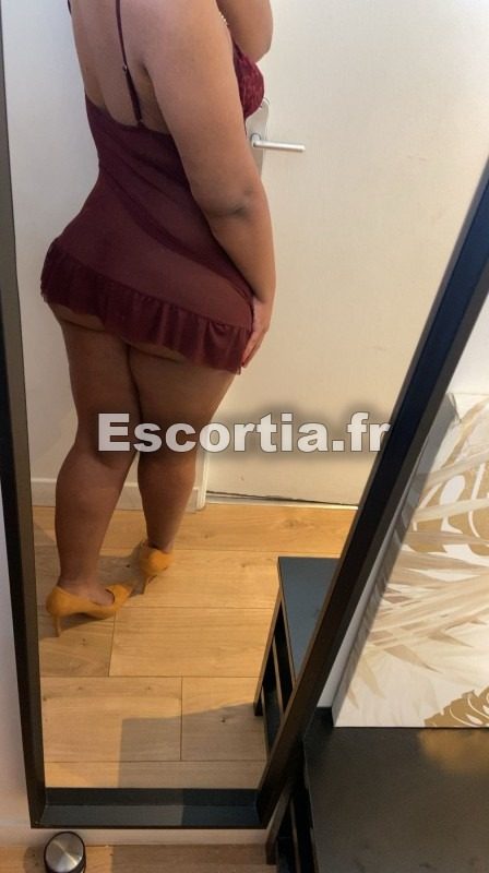 Leila.FACE-FUCK escort Vitry-sur-seine