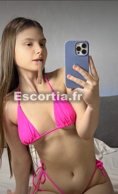 alicia hot escort Bordeaux