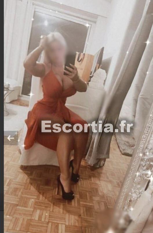 Jelly-francaise escort Toulon