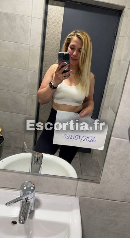 Clara sexecam photo 4