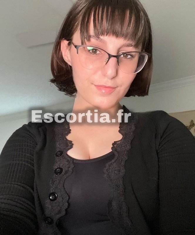 Louisa 890 escort Paris