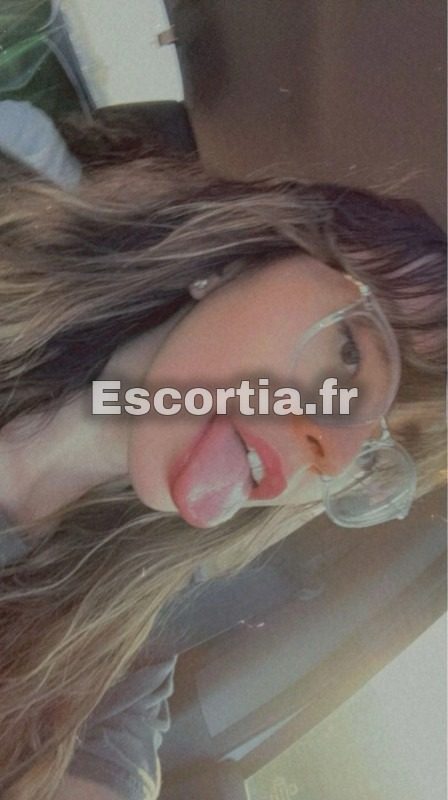 Ptite coquine escort Étampes