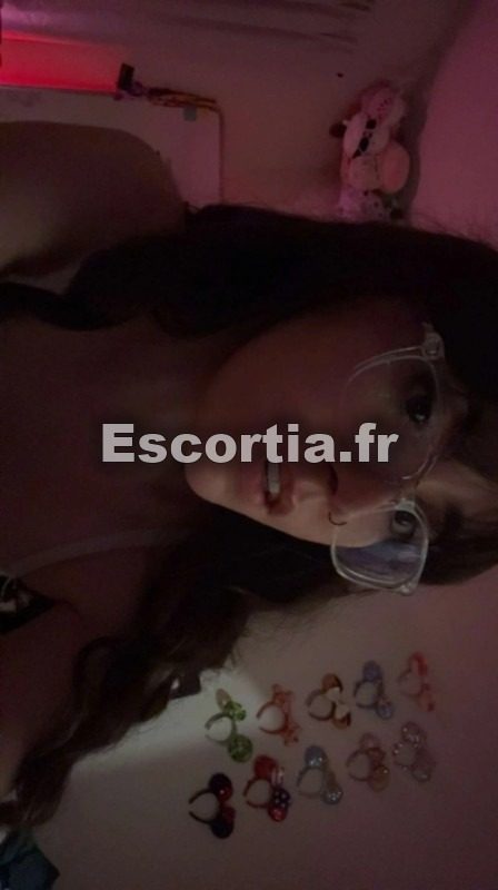 Lina Moreau escort Chalon-sur-saône