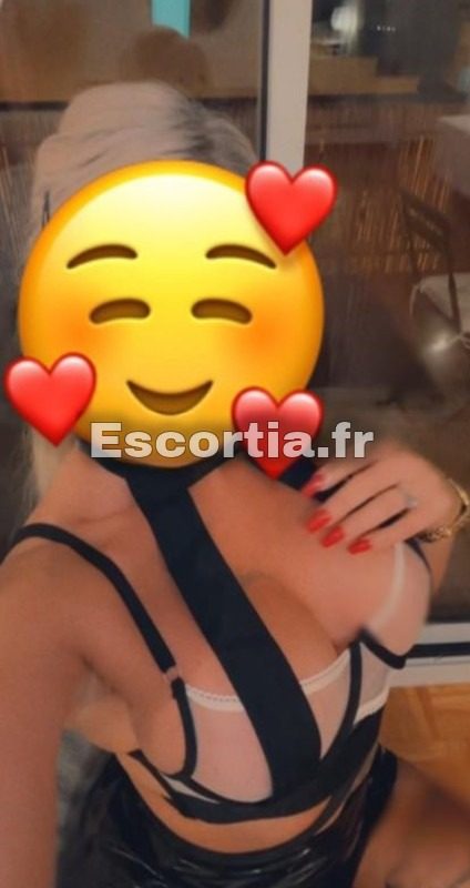 Frenchie sexy photo 2