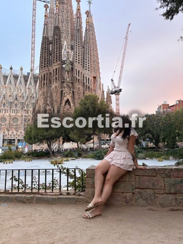 Alaia GFE photo 3