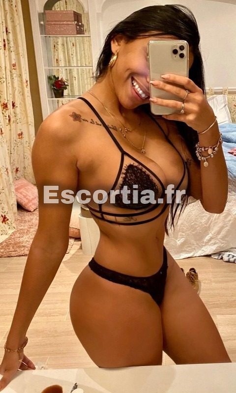 Brunna escort Hennebont