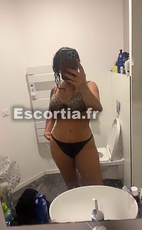 DOUX MIEL MELISSA escort Neris-les-Bains