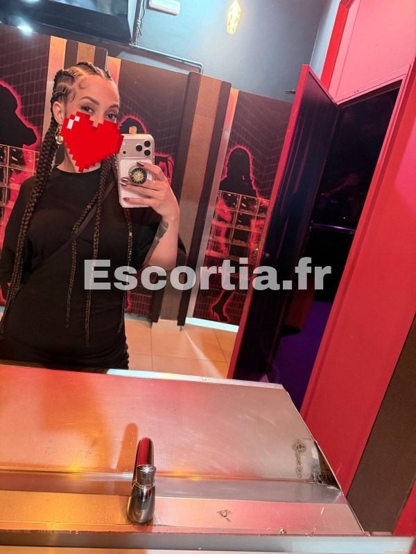 Valerie escort Valence