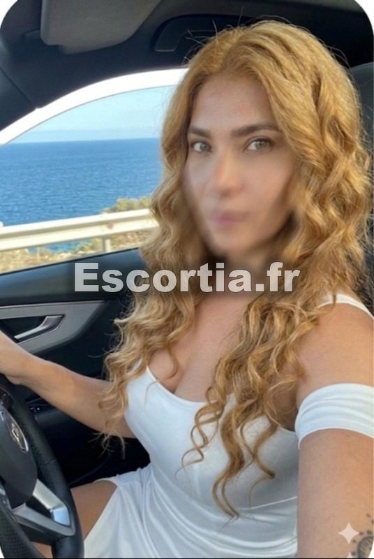 Claudia divorcee aytre photo 3