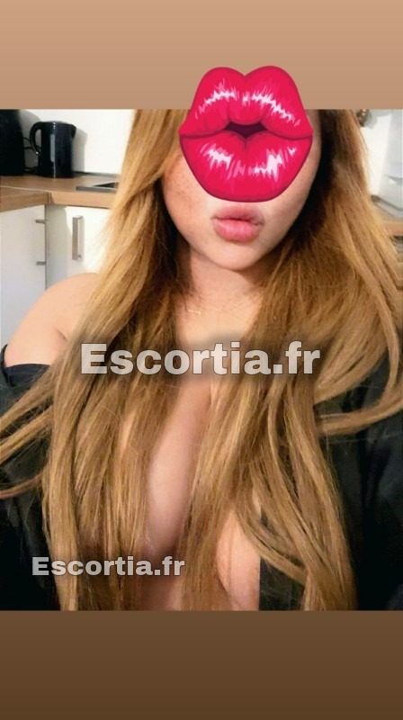 Camelia-Camy369 escort Arles