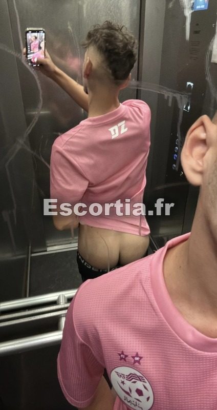 MelvinX escort Paris