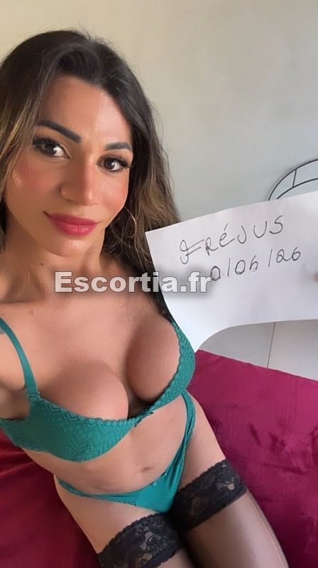 Yasmin barbosa escort Cannes