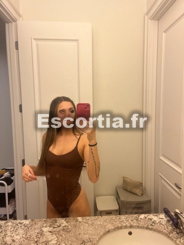 Laura shocam escort Vénissieux