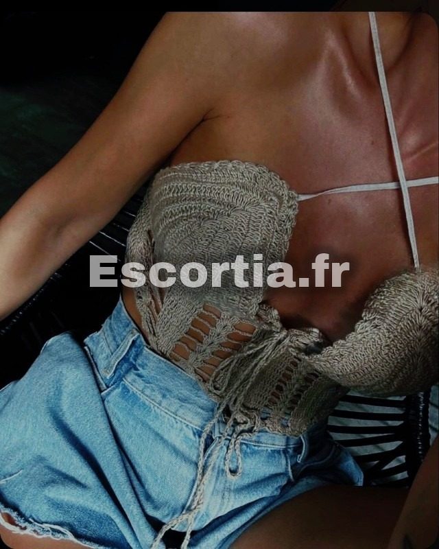 Lea7508 escort Paris