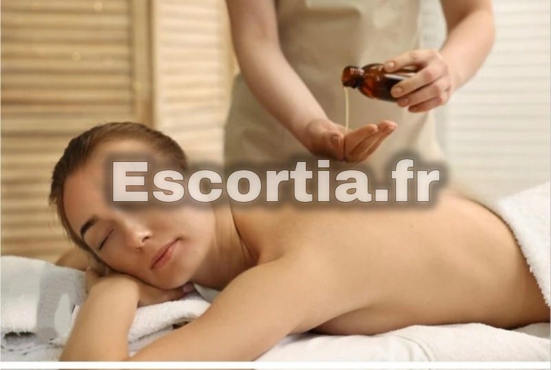 belle et sexy masseuse chinoise photo 2