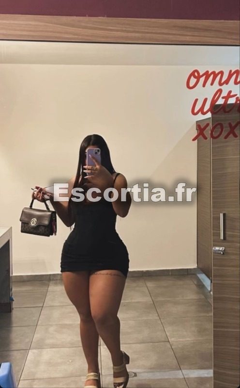 Reine de lafelation photo 5