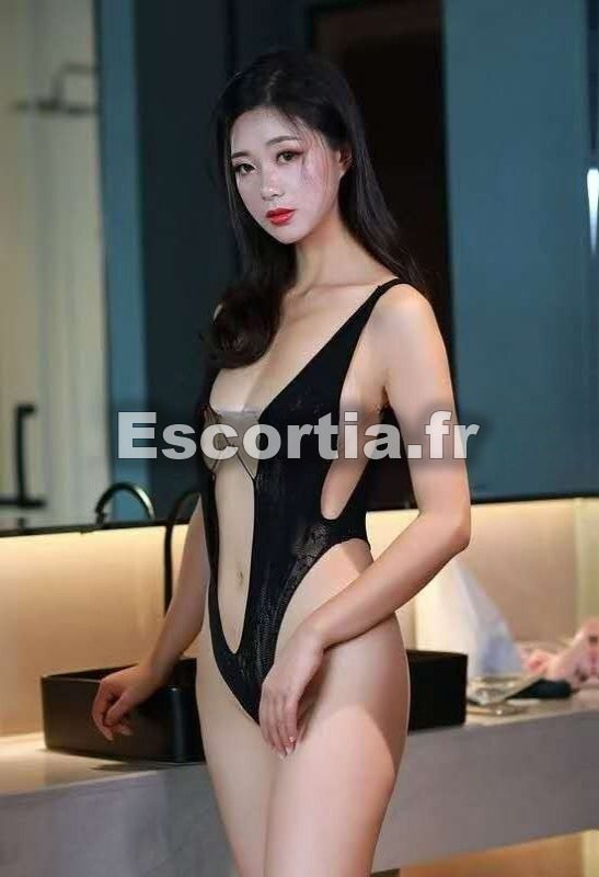 zhang9 escort Le Puy-en Velay