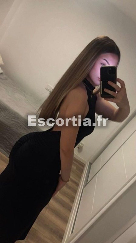 Kelly domina escort Beausoleil