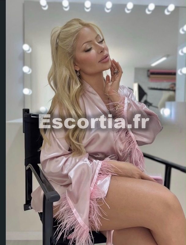 Loren sexy escort Dole