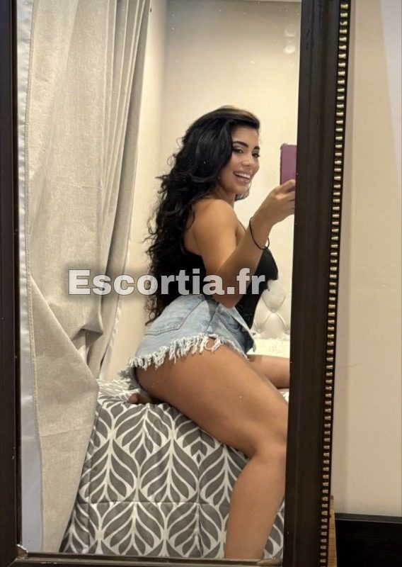 Luana photo 2