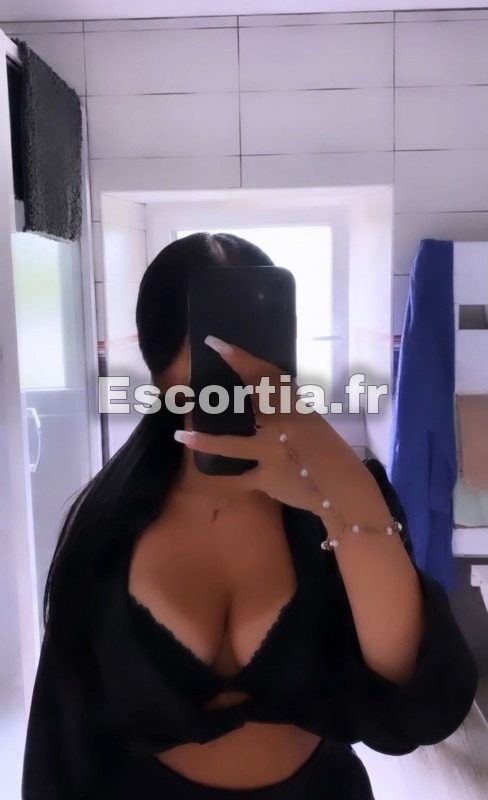 Marwa.38 escort Grenoble