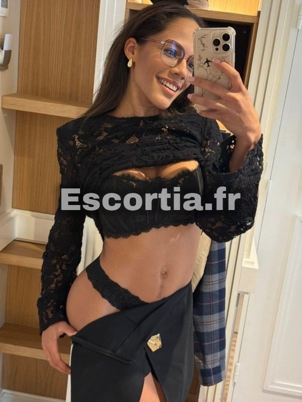 Pauline escort Bordeaux