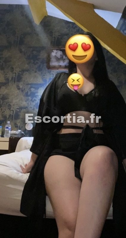 Meriam01 Deplace escort Paris