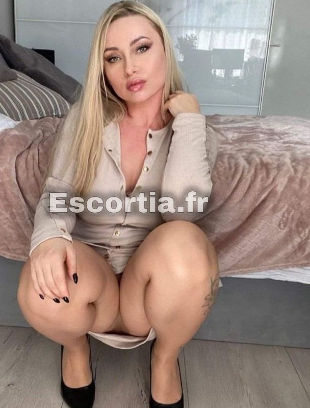 BLOND SEXY photo 3
