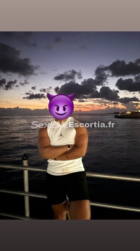 ElDiablo escort Paris