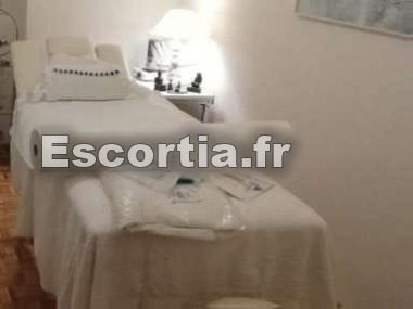 MASSAGES TABLE CHAUFFANTE escort Périgueux