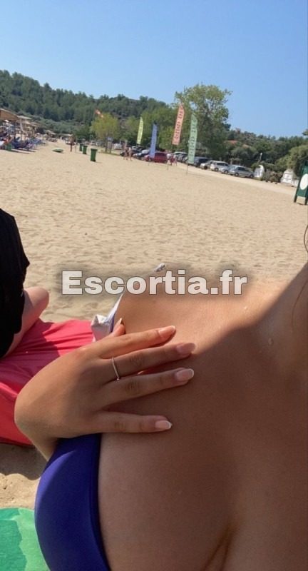 Showcam.ssarah escort Paris