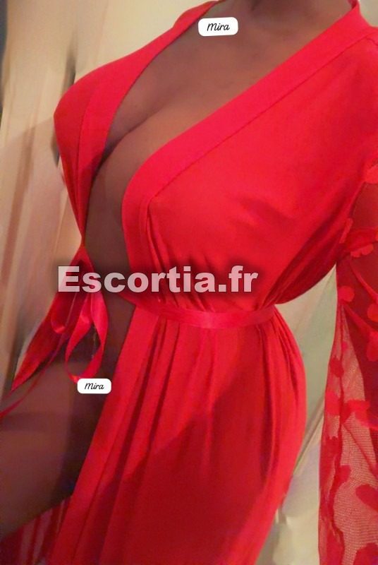 MIRA LESLY escort Coutances