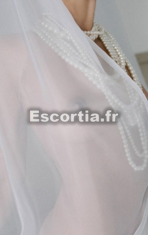 KRISTI 1315 escort Paris