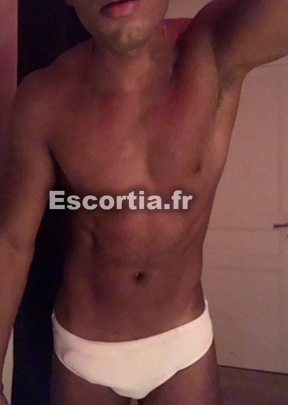 Miguelbr escort Paris