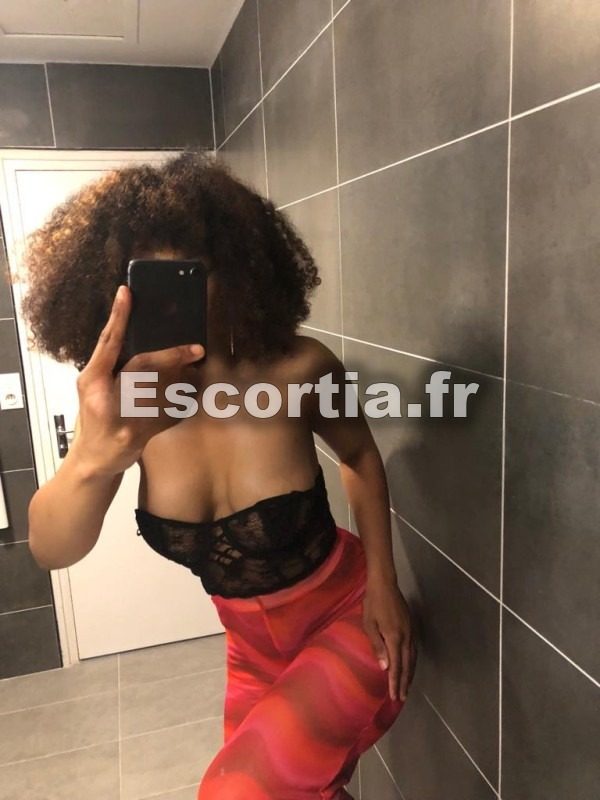Sensuelle de retour photo 4