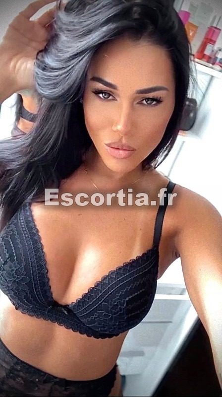 Miss Renatha escort Paris