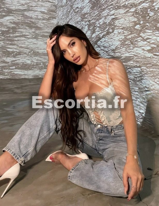 Laura photo 2