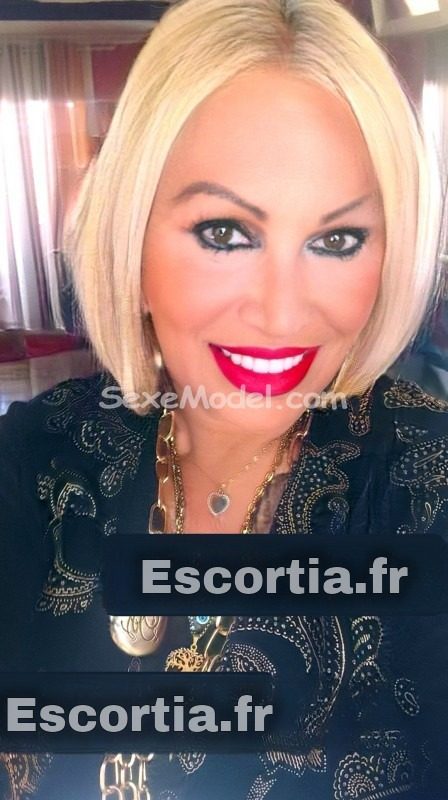 alexandra escort Béziers